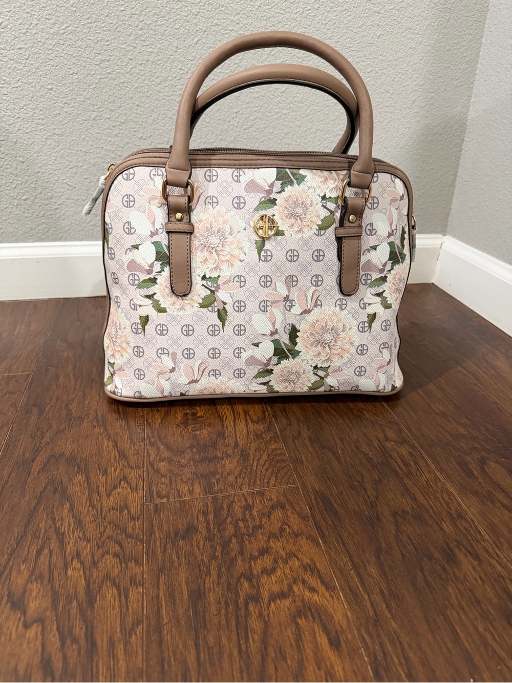 New with Tags Giani Bernini Floral Crest Dome Satchel Purse